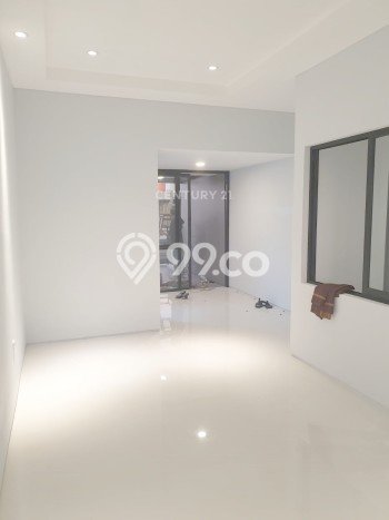 For Sale Rumah 3 Kamar Lokasi Ideal Bagus dan Strategis di Karang Tengah For Sale Rumah 3 Kamar Lokasi Ideal Bagus dan Strategis di Karang Tengah