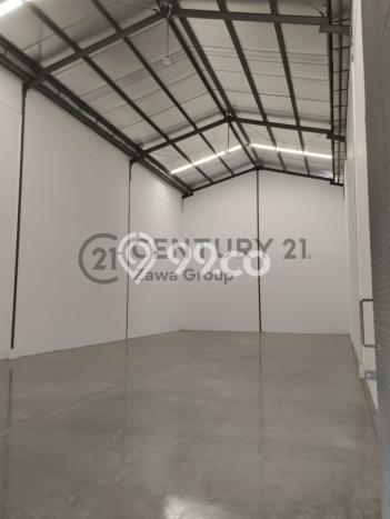 Gudang Kawasan Komersial di Dadap, Luas 208m2m², Jalan Utama Gudang Kawasan Komersial di Dadap, Luas 208m2m², Jalan Utama