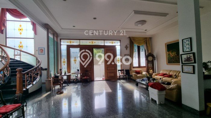 Rumah Mewah LB 610m2 Siap Pakai Desain Elegan di Permata Buana, Jakarta Barat Rumah Mewah LB 610m2 Siap Pakai Desain Elegan di Permata Buana, Jakarta Barat