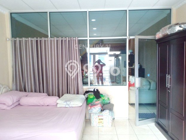 Ruko Dijual di Jakarta Utara LT 65m2 & LB 260m2 Lokasi Terbaik! Ruko Dijual di Jakarta Utara LT 65m2 & LB 260m2 Lokasi Terbaik!