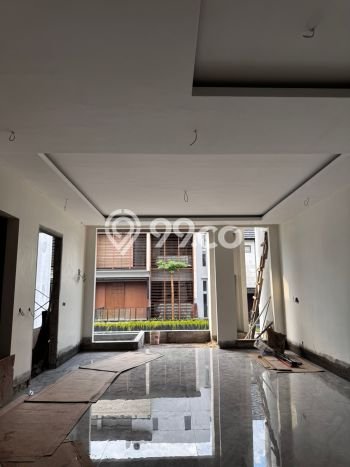 Dijual Rumah Luas Elegan Dengan View Eksklusif di Permata Buana, Jakarta Barat Dijual Rumah Luas Elegan Dengan View Eksklusif di Permata Buana, Jakarta Barat