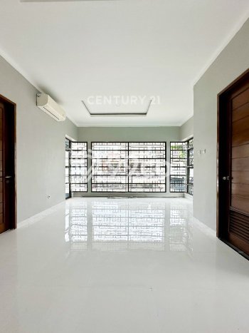 Jual Rumah Luas Megah Dengan View Eksklusif di Sektor 9-Bintaro, Tangerang Selatan Jual Rumah Luas Megah Dengan View Eksklusif di Sektor 9-Bintaro, Tangerang Selatan