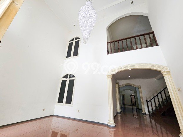 Rumah Elit LB 450m2 Siap Huni Desain Elegan di Jati Padang, Jakarta Selatan Rumah Elit LB 450m2 Siap Huni Desain Elegan di Jati Padang, Jakarta Selatan