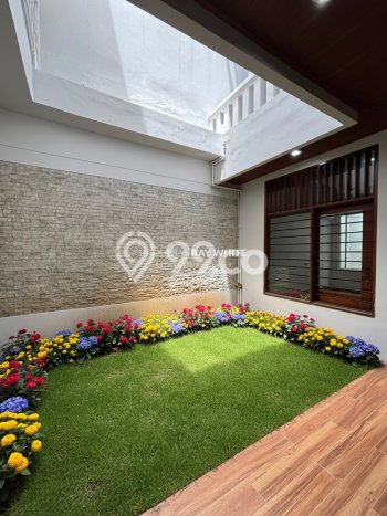Disewakan! Rumah 4 Kamar Tidur &
3 Kamar Mandi di Pondok Indah, Jakarta Selatan Disewakan! Rumah 4 Kamar Tidur &
3 Kamar Mandi di Pondok Indah, Jakarta Selatan