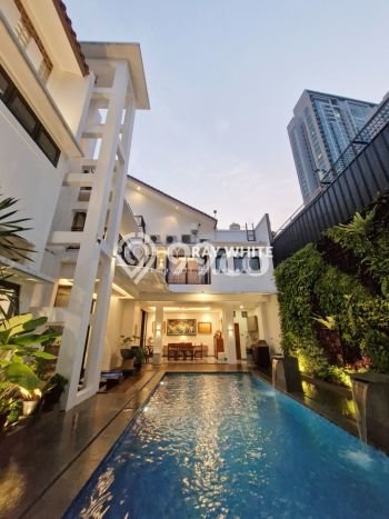 Jual Rumah Luas Megah Dengan View Cantik di Kemang, Jakarta Selatan Jual Rumah Luas Megah Dengan View Cantik di Kemang, Jakarta Selatan