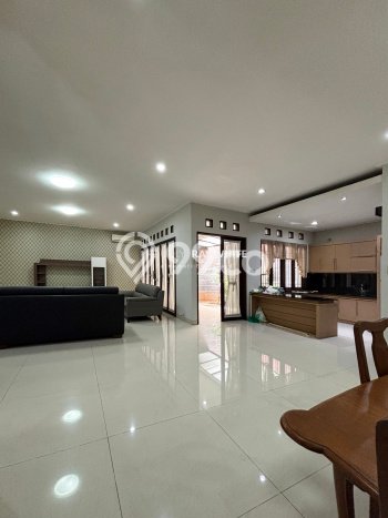 Rumah Bagus Siap Huni Di Kebayoran Baru Luas 360m2 Lokasi Strategis Rumah Bagus Siap Huni Di Kebayoran Baru Luas 360m2 Lokasi Strategis