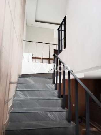 Rumah Elit Modern Tanpa Renovasi di Turangga Bandung Rumah Elit Modern Tanpa Renovasi di Turangga Bandung