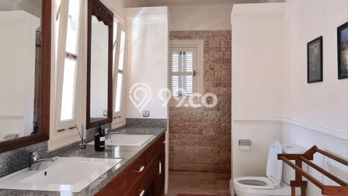 Vila Kawasan Kediri, Luas 2217m2m², Area Strategis Vila Kawasan Kediri, Luas 2217m2m², Area Strategis