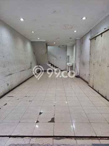 LOKASI SUPER STRATEGIS! Ruko Kawasan , Luas 525m2m², Kawasan Bisnis LOKASI SUPER STRATEGIS! Ruko Kawasan , Luas 525m2m², Kawasan Bisnis