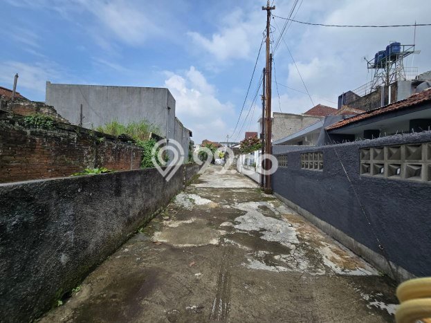 Rumah lokasi Gatot Subroto, Bandung, Luas 149m2m² Bangunan 115m2m² Rumah lokasi Gatot Subroto, Bandung, Luas 149m2m² Bangunan 115m2m²