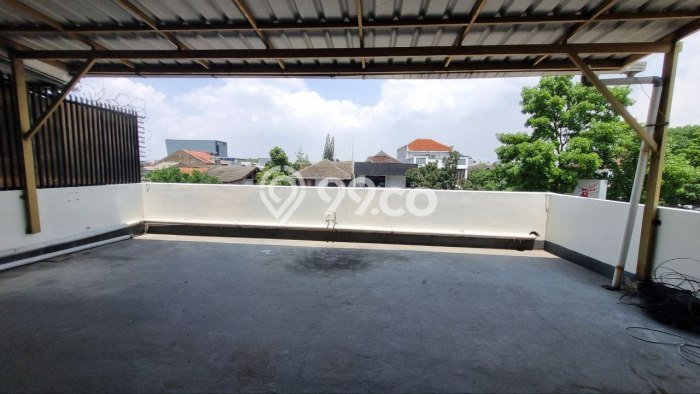 LOKASI BISNIS! Ruko For Rent Kawasan Surya Sumantri, Luas 350m2m², Jalan Strategis, Ready Operasional LOKASI BISNIS! Ruko For Rent Kawasan Surya Sumantri, Luas 350m2m², Jalan Strategis, Ready Operasional