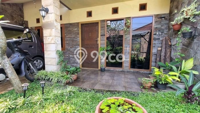 Hunian Nyaman Asri 3 KT Siap Huni di Taman Holis Indah Bandung Hunian Nyaman Asri 3 KT Siap Huni di Taman Holis Indah Bandung