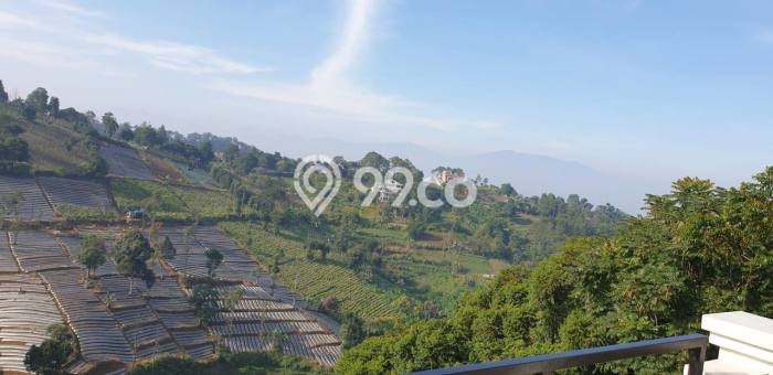 Investasi Potensial! Vila Kawasan Coblong, Ukuran 905m2m², Posisi Premium Investasi Potensial! Vila Kawasan Coblong, Ukuran 905m2m², Posisi Premium