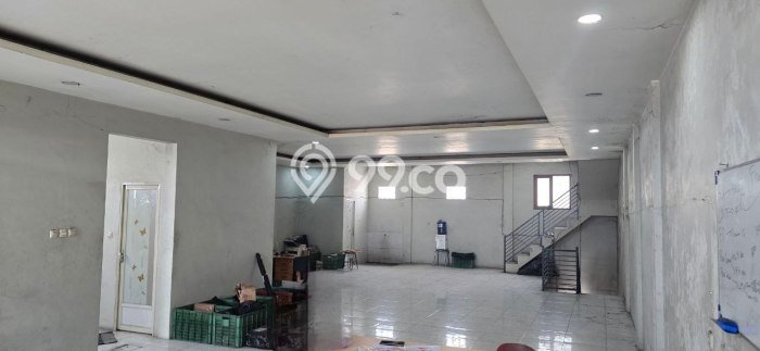 Ruko disewakan lokasi strategis Cileunyi Bandung 400m2 Ruko disewakan lokasi strategis Cileunyi Bandung 400m2