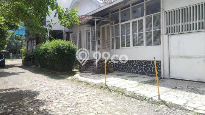 Rumah LT 408m2m² Fully Furnished di Lokasi Prestisius Coblong, Bandung Rumah LT 408m2m² Fully Furnished di Lokasi Prestisius Coblong, Bandung