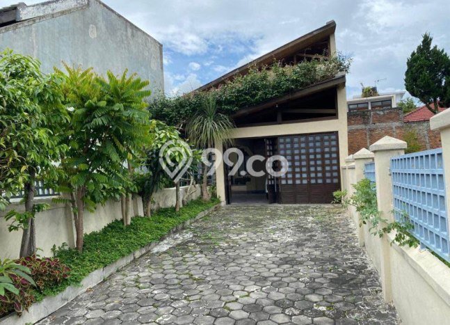 Vila Kawasan , Area 411m2m², Lokasi Potensial untuk usaha Vila Kawasan , Area 411m2m², Lokasi Potensial untuk usaha
