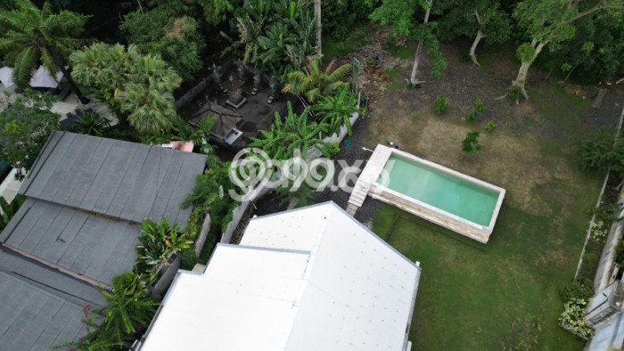 Rumah Lingkungan Asri kawasan Kuta Utara, Badung, LT 2495m2m² LB 1100m2m² Rumah Lingkungan Asri kawasan Kuta Utara, Badung, LT 2495m2m² LB 1100m2m²
