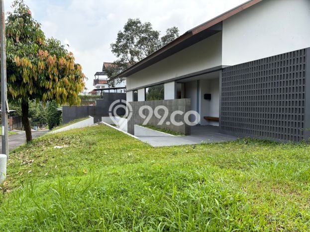 For Sale! Luxury House LT 636m2 Desain Modern di Sentul City For Sale! Luxury House LT 636m2 Desain Modern di Sentul City