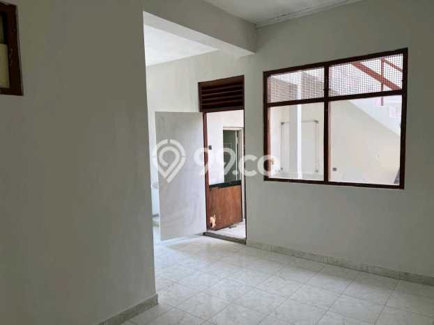 Rumah Nyaman 3 KT di Manyar, Surabaya - LT 341m2m² Rumah Nyaman 3 KT di Manyar, Surabaya - LT 341m2m²