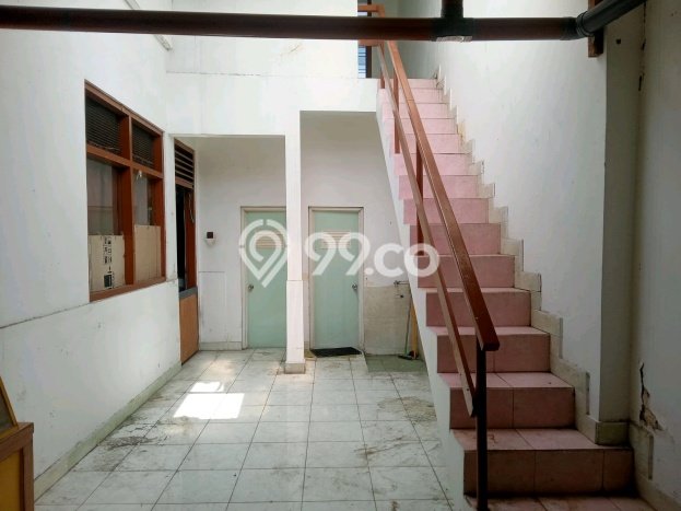 Rumah Nyaman 3 KT di Manyar, Surabaya - LT 341m2m² Rumah Nyaman 3 KT di Manyar, Surabaya - LT 341m2m²