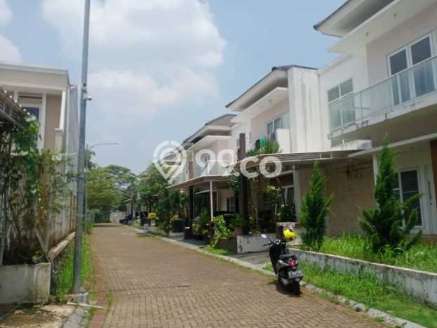 For Sale Hunian Rumah Nyaman 4 Kamar di Cirendeu, Jakarta Selatan For Sale Hunian Rumah Nyaman 4 Kamar di Cirendeu, Jakarta Selatan