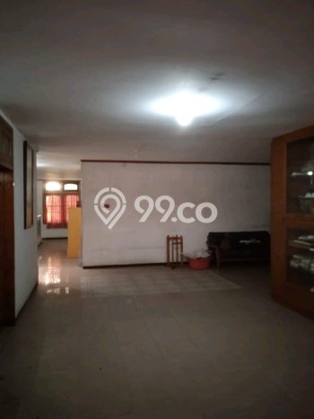 Hunian Mewah LB 590m2 Siap Pakai Desain Elegan di Dukuh Kupang, Surabaya Hunian Mewah LB 590m2 Siap Pakai Desain Elegan di Dukuh Kupang, Surabaya