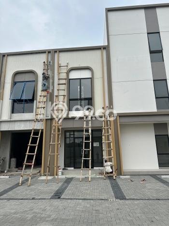 LOKASI BISNIS! Ruko Disewakan di Serpong Utara, Luas 176m2m², Jalan Strategis, Ready Usaha LOKASI BISNIS! Ruko Disewakan di Serpong Utara, Luas 176m2m², Jalan Strategis, Ready Usaha