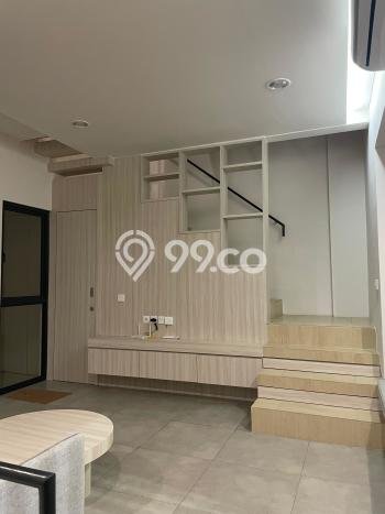 Rumah sewa siap huni 4 Kamar Tidur di BSD City, Tangerang Rumah sewa siap huni 4 Kamar Tidur di BSD City, Tangerang