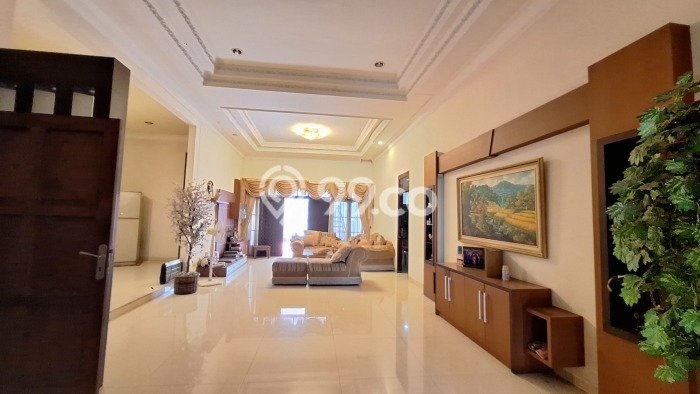 Dijual Rumah Mewah Elegan Dengan View Eksklusif di Sukomanunggal, Surabaya Dijual Rumah Mewah Elegan Dengan View Eksklusif di Sukomanunggal, Surabaya