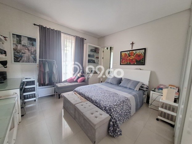Rumah Eksklusif Dijual LT 375m2 di Wiyung, Surabaya Rumah Eksklusif Dijual LT 375m2 di Wiyung, Surabaya