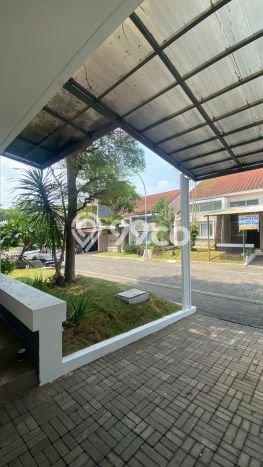 Disewakan! Rumah 3 Kamar Tidur &
2 Kamar Mandi di Kota Baru Parahyangan, Bandung Disewakan! Rumah 3 Kamar Tidur &
2 Kamar Mandi di Kota Baru Parahyangan, Bandung