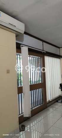 Rumah di Jakarta Timur Kondisi Bagus Minimalis Dekat Fasilitas Umum Rumah di Jakarta Timur Kondisi Bagus Minimalis Dekat Fasilitas Umum