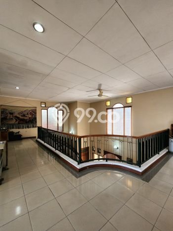 Siap Huni Rumah Mewah 7 Kamar di Kebayoran Baru Dekat ke Mana Saja Siap Huni Rumah Mewah 7 Kamar di Kebayoran Baru Dekat ke Mana Saja