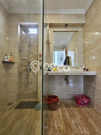 Hunian Mewah LB 270m2 Siap Huni Desain Elegan di Bintaro, Jakarta Selatan Hunian Mewah LB 270m2 Siap Huni Desain Elegan di Bintaro, Jakarta Selatan