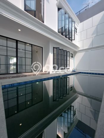Rumah Luxury Modern Tanpa Renovasi di Bintaro Tangerang Selatan Rumah Luxury Modern Tanpa Renovasi di Bintaro Tangerang Selatan