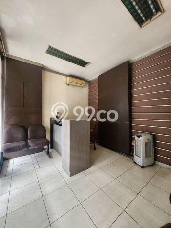 FOR SALE! Ruko di Kebayoran Baru Jakarta Selatan, LT 84m2, LB 180m2 FOR SALE! Ruko di Kebayoran Baru Jakarta Selatan, LT 84m2, LB 180m2