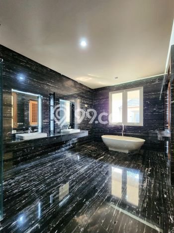 Ready to Use! Luxury House LT 759m2 Desain Elegan di Pondok Indah Ready to Use! Luxury House LT 759m2 Desain Elegan di Pondok Indah