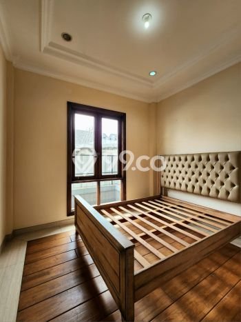 Rumah Elit LB 258m2 Siap Pakai Desain Elegan di Lenteng Agung, Jakarta Selatan Rumah Elit LB 258m2 Siap Pakai Desain Elegan di Lenteng Agung, Jakarta Selatan