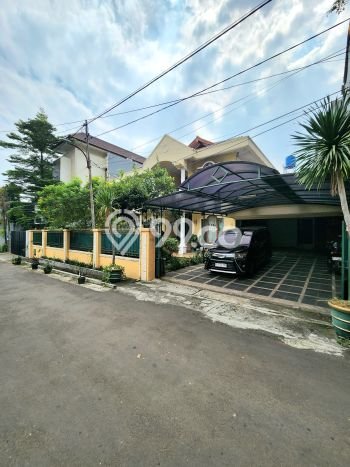 Siap Huni Rumah Mewah 7 Kamar di Kebayoran Baru Dekat ke Mana Saja Siap Huni Rumah Mewah 7 Kamar di Kebayoran Baru Dekat ke Mana Saja
