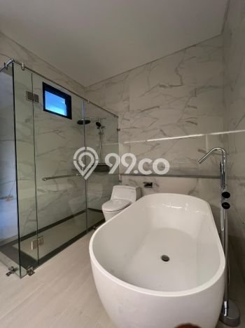 Rumah Elit Modern Tanpa Renovasi di Lebak Bulus Jakarta Selatan Rumah Elit Modern Tanpa Renovasi di Lebak Bulus Jakarta Selatan