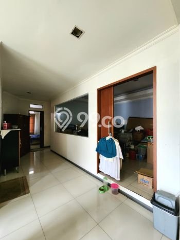 Siap Huni Hunian Elit 9 Kamar di Pesanggrahan Dekat ke Mana Pun Siap Huni Hunian Elit 9 Kamar di Pesanggrahan Dekat ke Mana Pun