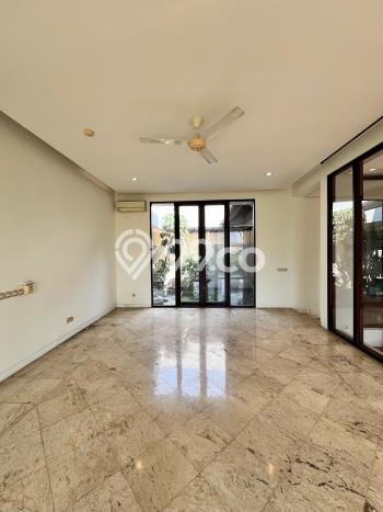 For Sale! Premium House LT 1028m2 Desain Elegan di Pejaten For Sale! Premium House LT 1028m2 Desain Elegan di Pejaten