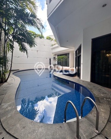 Rumah Luxury Modern Siap Huni di Mega Kuningan Jakarta Selatan Rumah Luxury Modern Siap Huni di Mega Kuningan Jakarta Selatan