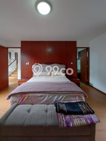 Jual Rumah Mewah Elegan Dengan View Cantik di Bintaro, Tangerang Selatan Jual Rumah Mewah Elegan Dengan View Cantik di Bintaro, Tangerang Selatan