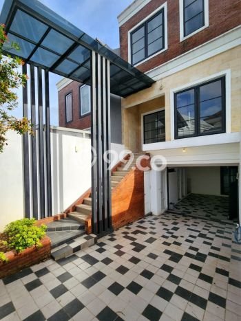 For Sale! Premium House LT 125m2 Desain Elegan di Veteran For Sale! Premium House LT 125m2 Desain Elegan di Veteran