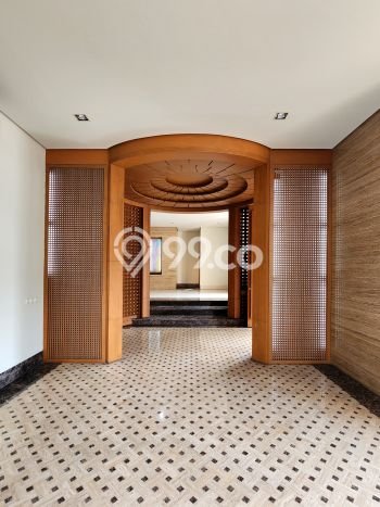 Ready to Use! Luxury House LT 759m2 Desain Elegan di Pondok Indah Ready to Use! Luxury House LT 759m2 Desain Elegan di Pondok Indah