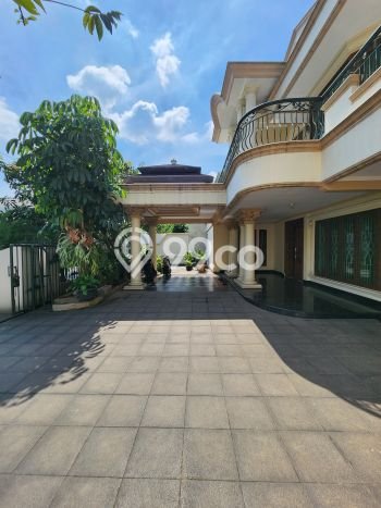 Ready to Use! Luxury House LT 820m2 Desain Modern di Pondok Indah Ready to Use! Luxury House LT 820m2 Desain Modern di Pondok Indah