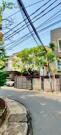 Rumah Elit LB 10000m2 Siap Pakai Desain Elegan di Pejaten, Jakarta Selatan Rumah Elit LB 10000m2 Siap Pakai Desain Elegan di Pejaten, Jakarta Selatan
