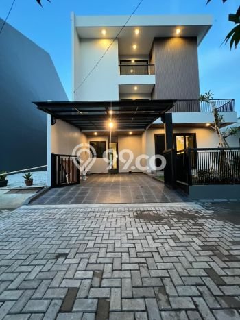 Rumah Elit Modern Tanpa Renovasi di Lebak Bulus Jakarta Selatan Rumah Elit Modern Tanpa Renovasi di Lebak Bulus Jakarta Selatan