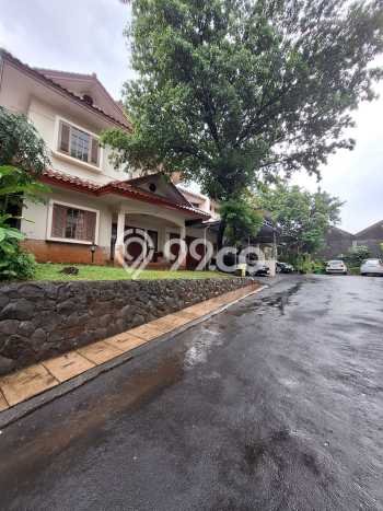 Rumah Elit Modern Siap Huni di Pejaten Jakarta Selatan Rumah Elit Modern Siap Huni di Pejaten Jakarta Selatan